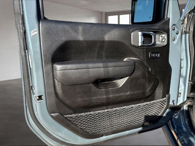 2026 Jeep Wrangler Rubicon Black 3–Piece Hard Top