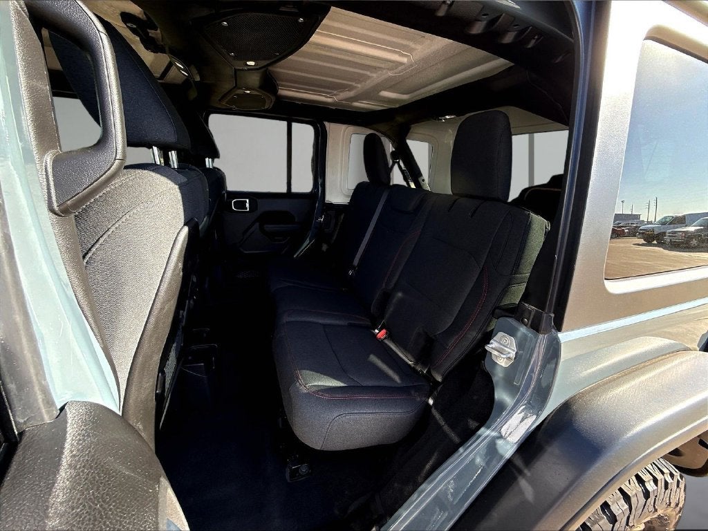 2026 Jeep Wrangler Rubicon Black 3–Piece Hard Top