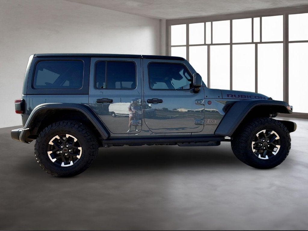2026 Jeep Wrangler Rubicon Black 3–Piece Hard Top