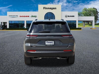 2027 Jeep Grand Cherokee Laredo Altitude