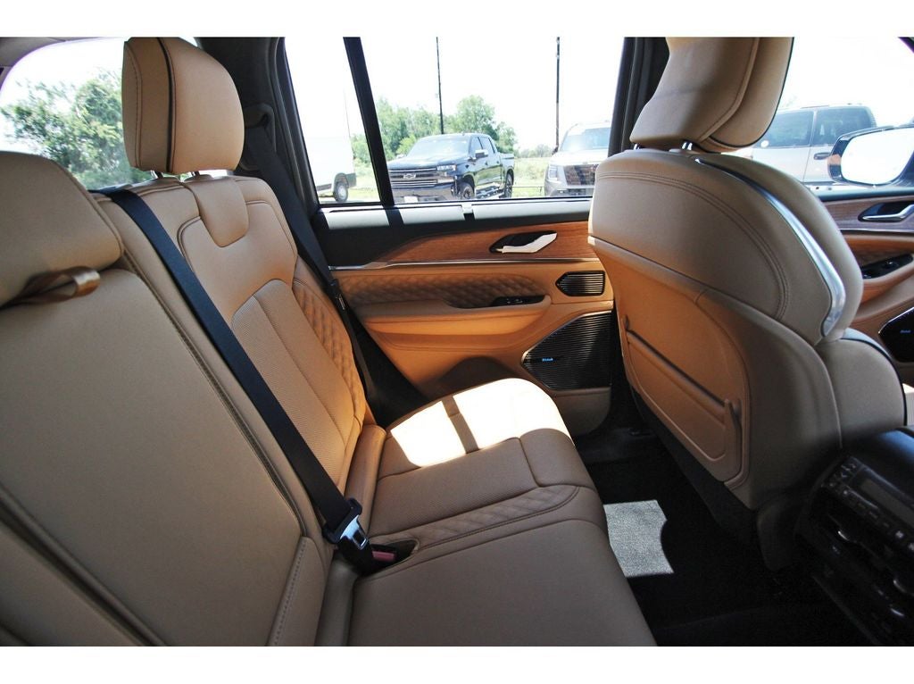 2026 Jeep Grand Cherokee GRAND CHEROKEE SUMMIT 4X4