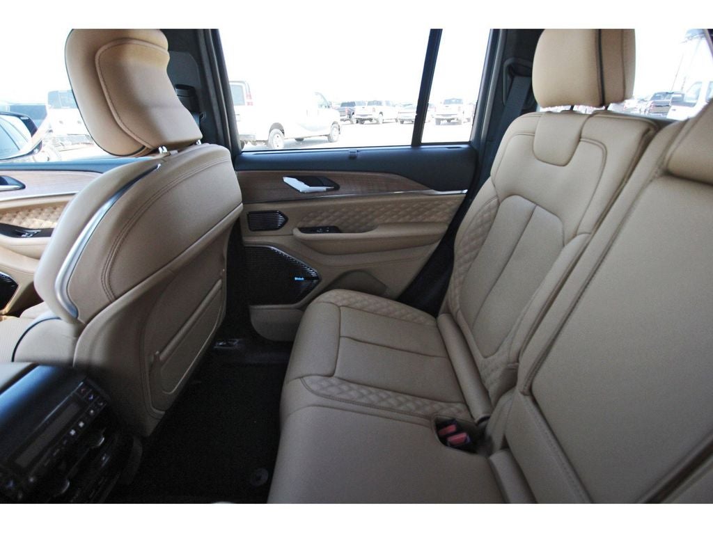 2026 Jeep Grand Cherokee GRAND CHEROKEE SUMMIT 4X4