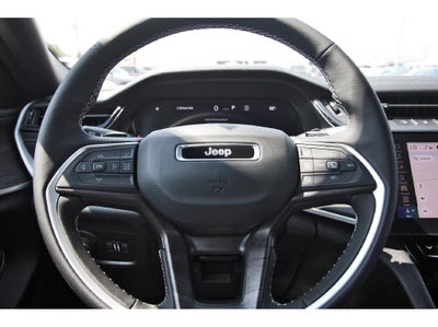 2027 Jeep Grand Cherokee Laredo Altitude