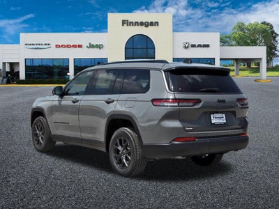 2027 Jeep Grand Cherokee Laredo Altitude