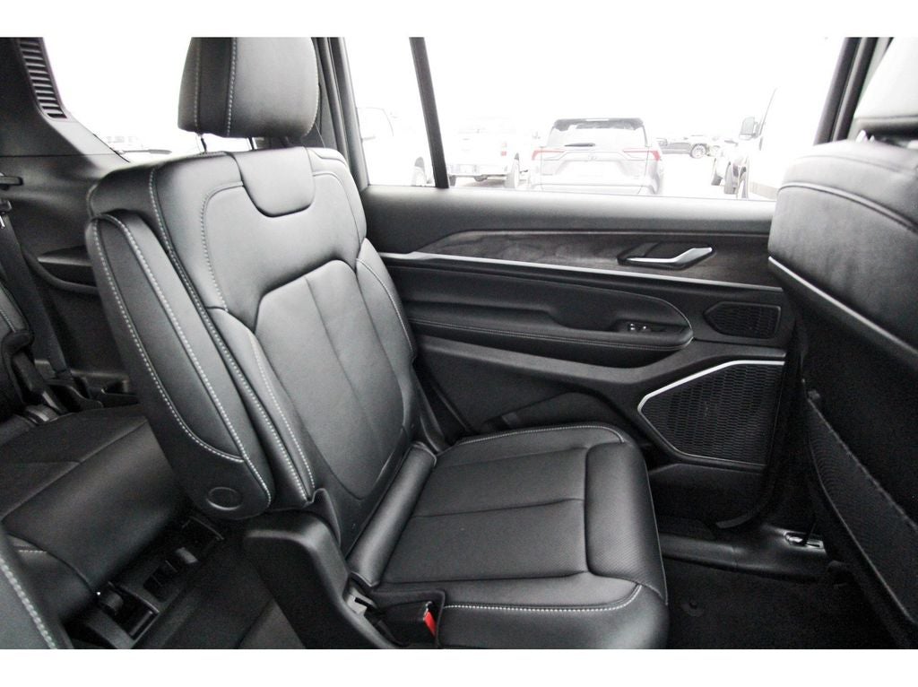 2026 Jeep Grand Cherokee GRAND CHEROKEE L LIMITED RESERVE 4X4