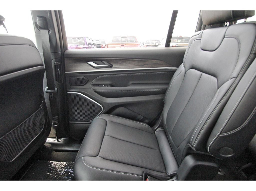 2026 Jeep Grand Cherokee GRAND CHEROKEE L LIMITED RESERVE 4X4