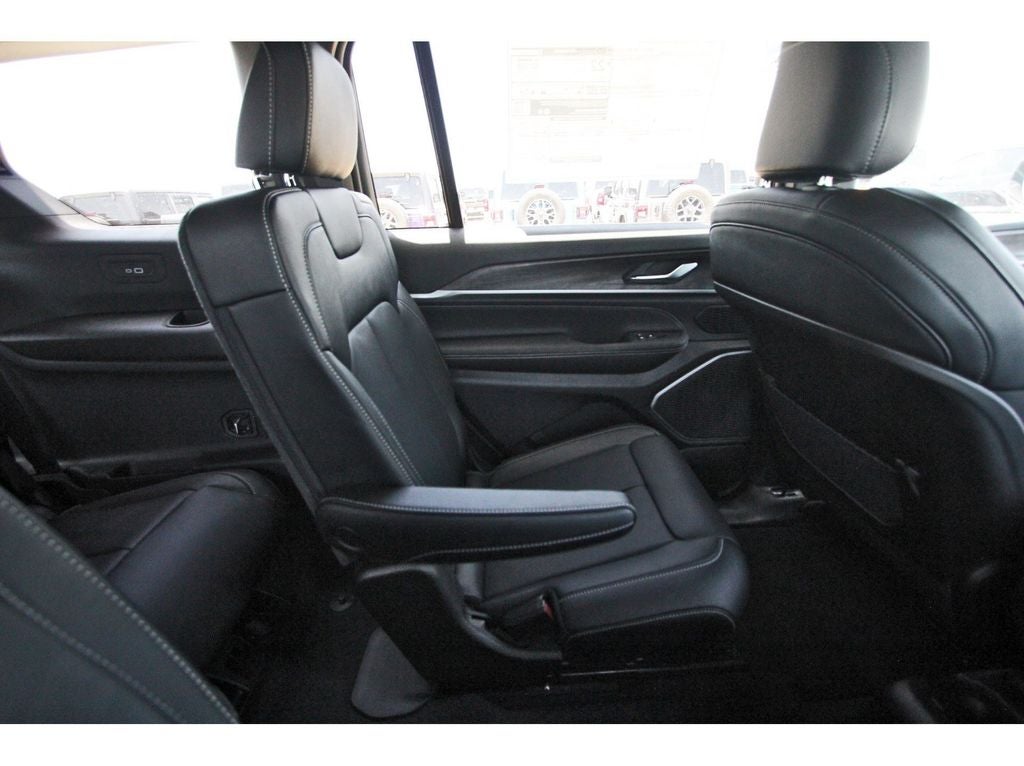 2026 Jeep Grand Cherokee GRAND CHEROKEE L LIMITED RESERVE 4X4