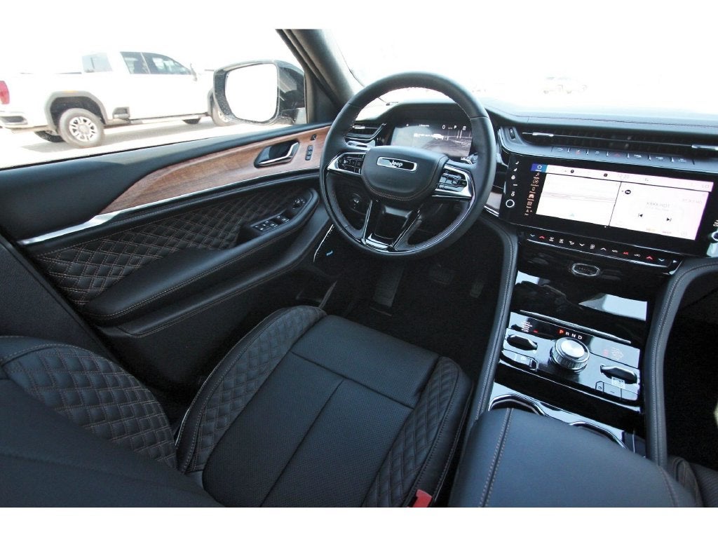 2027 Jeep Grand Cherokee Summit