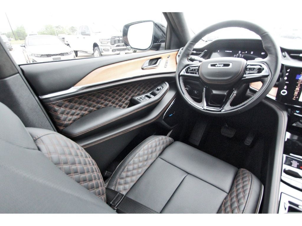 2026 Jeep Grand Cherokee GRAND CHEROKEE L SUMMIT 4X4