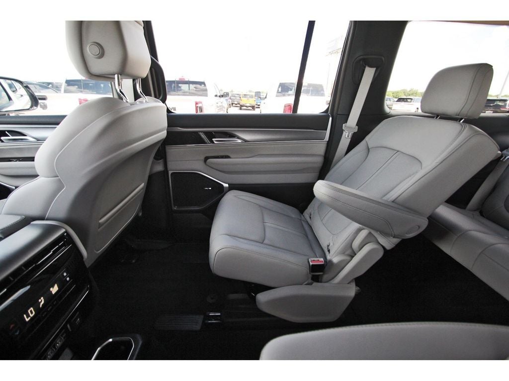 2026 Jeep Grand Wagoneer GRAND WAGONEER L 4X2