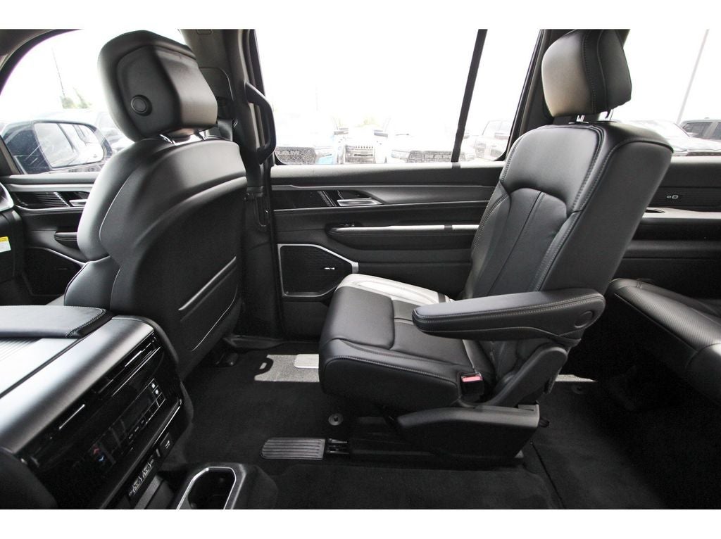 2026 Jeep Grand Wagoneer GRAND WAGONEER L 4X2