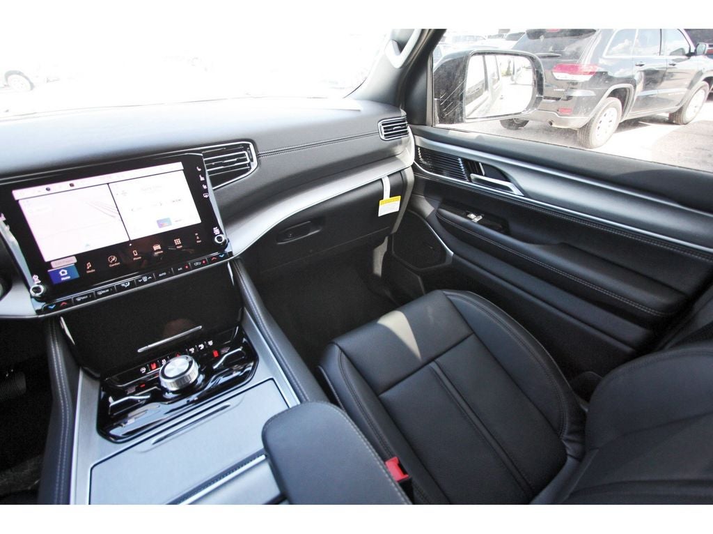 2026 Jeep Grand Wagoneer GRAND WAGONEER UPLAND 4X4
