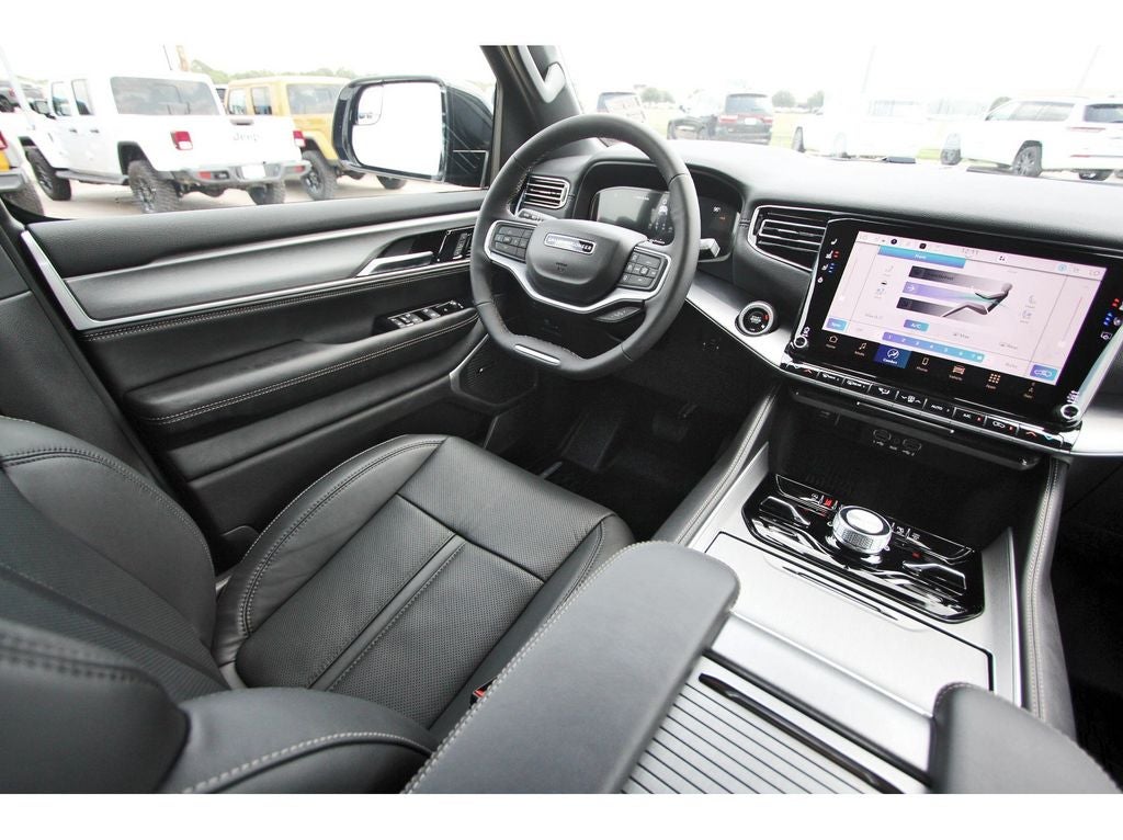 2026 Jeep Grand Wagoneer GRAND WAGONEER UPLAND 4X4