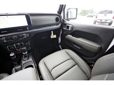 2026 Jeep Gladiator GLADIATOR MOJAVE X 4X4