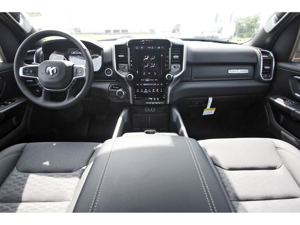 2026 RAM Ram 1500 RAM 1500 LONE STAR CREW CAB 4X2 5'7' BOX