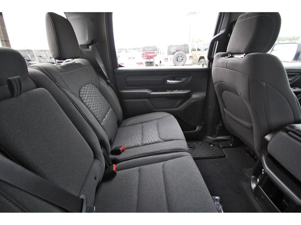 2026 RAM Ram 1500 RAM 1500 EXPRESS CREW CAB 4X2 5'7' BOX