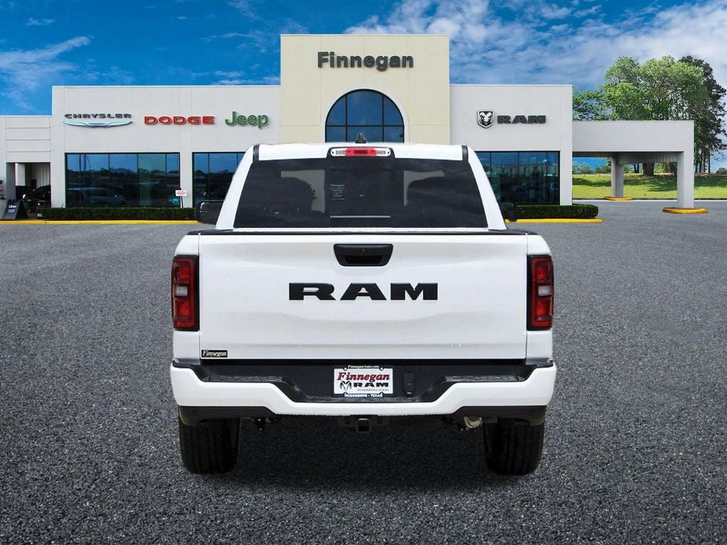 2026 RAM Ram 1500 RAM 1500 EXPRESS CREW CAB 4X2 5'7' BOX