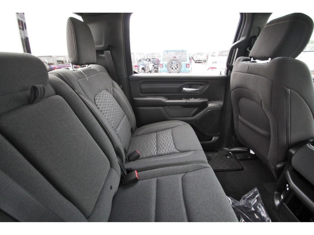2026 RAM Ram 1500 RAM 1500 EXPRESS CREW CAB 4X2 5'7' BOX