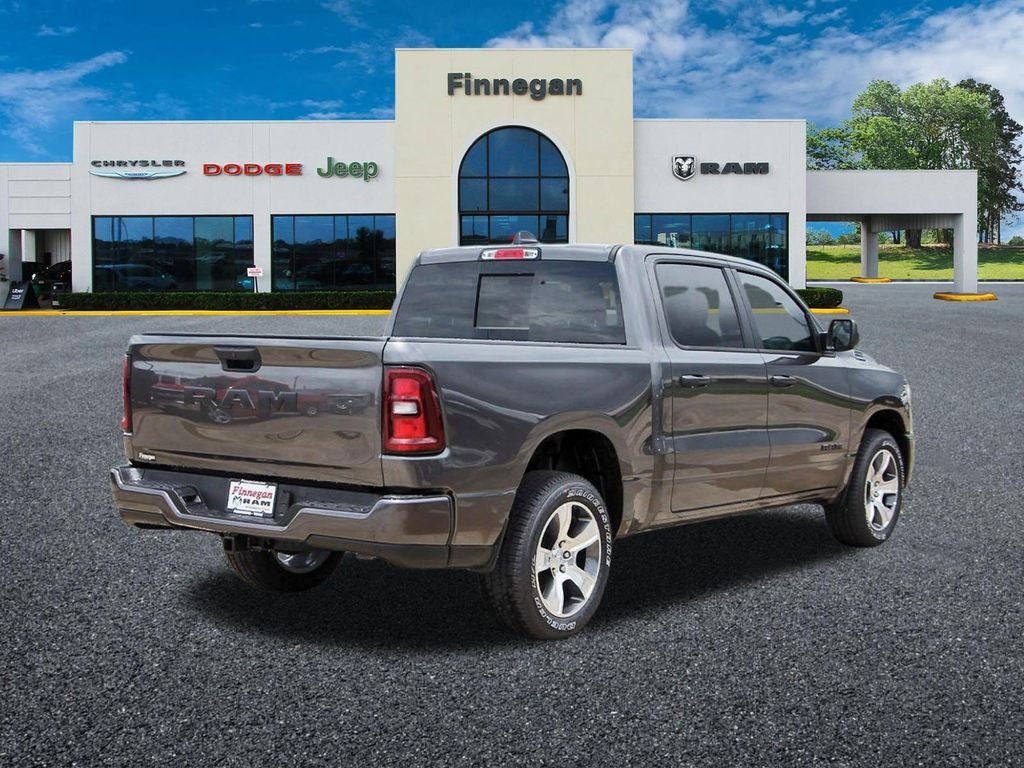 2026 RAM Ram 1500 RAM 1500 EXPRESS CREW CAB 4X2 5'7' BOX