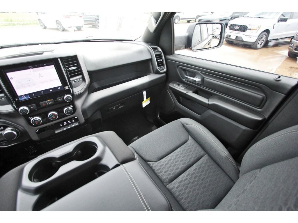 2026 RAM Ram 1500 RAM 1500 EXPRESS CREW CAB 4X2 5'7' BOX