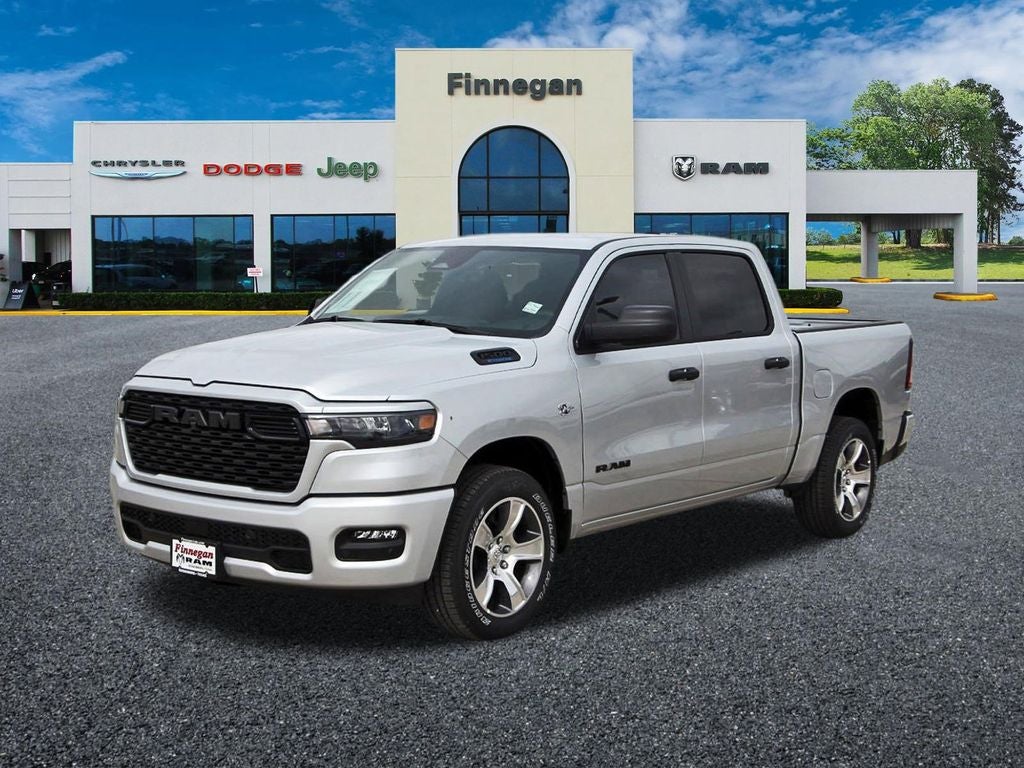 2026 RAM Ram 1500 RAM 1500 EXPRESS CREW CAB 4X2 5'7' BOX