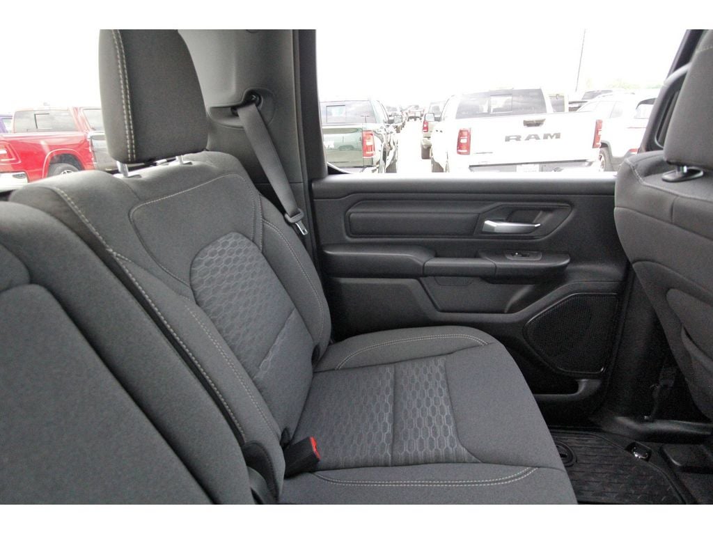 2026 RAM Ram 1500 RAM 1500 EXPRESS CREW CAB 4X2 5'7' BOX
