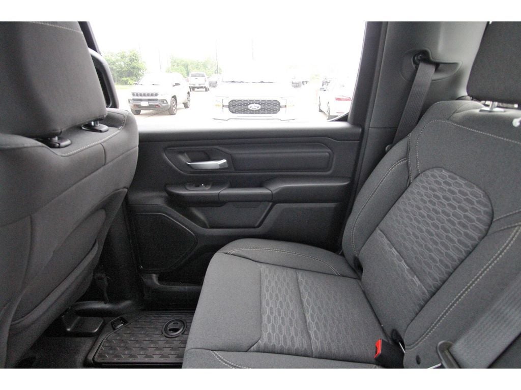 2026 RAM Ram 1500 RAM 1500 EXPRESS CREW CAB 4X2 5'7' BOX