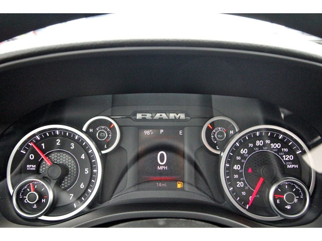 2026 RAM Ram 1500 RAM 1500 EXPRESS CREW CAB 4X2 5'7' BOX