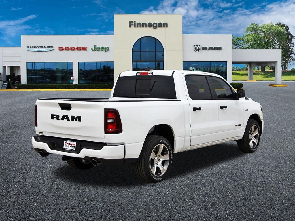 2026 RAM Ram 1500 RAM 1500 EXPRESS CREW CAB 4X2 5'7' BOX