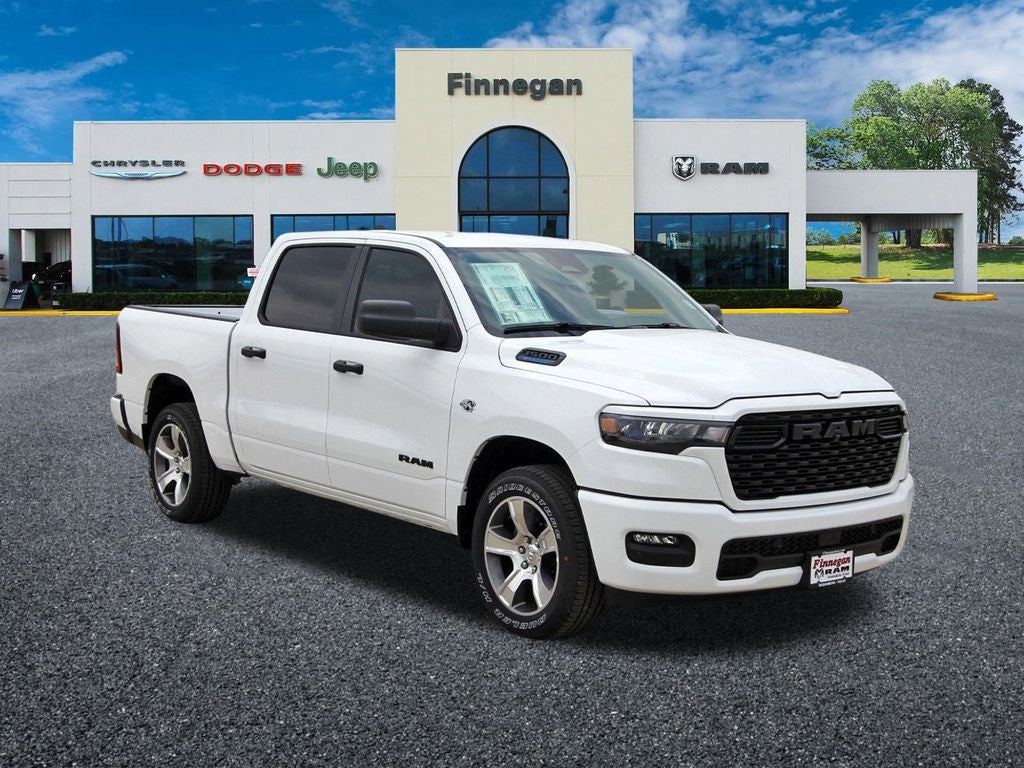 2026 RAM Ram 1500 RAM 1500 EXPRESS CREW CAB 4X2 5'7' BOX