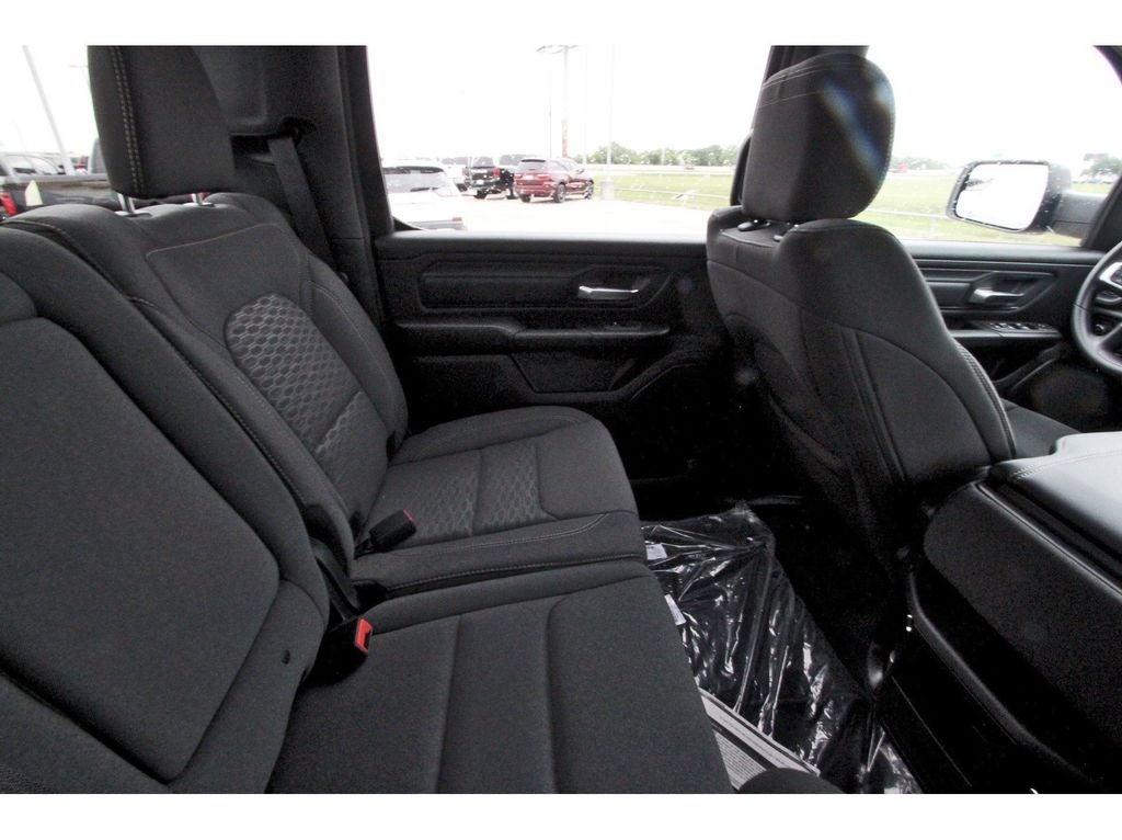 2026 RAM Ram 1500 RAM 1500 EXPRESS CREW CAB 4X2 5'7' BOX