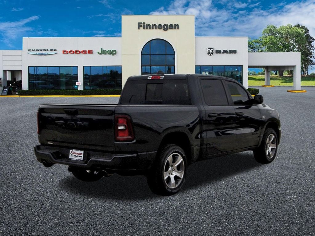2026 RAM Ram 1500 RAM 1500 EXPRESS CREW CAB 4X2 5'7' BOX