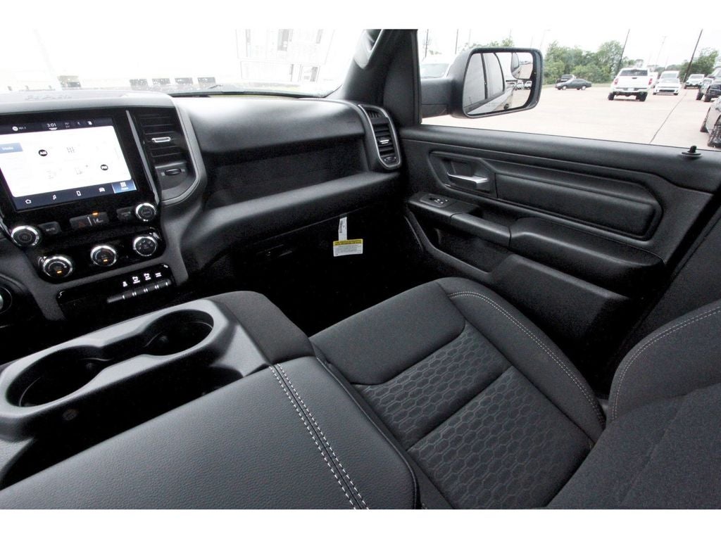 2026 RAM Ram 1500 RAM 1500 EXPRESS CREW CAB 4X2 5'7' BOX