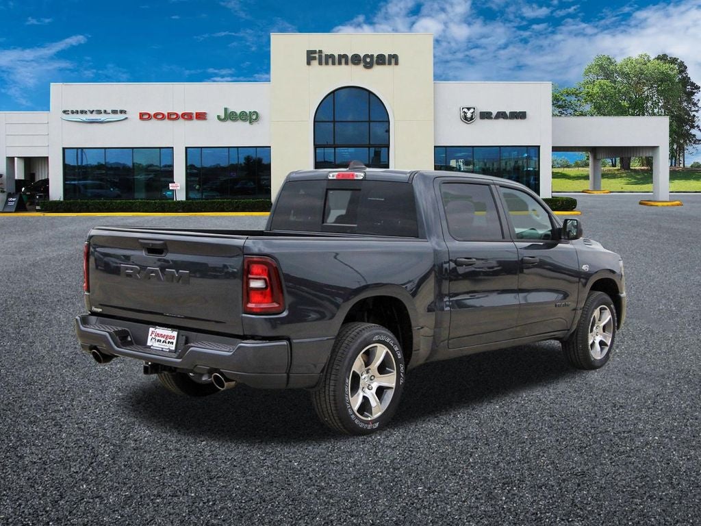 2026 RAM Ram 1500 RAM 1500 EXPRESS CREW CAB 4X2 5'7' BOX