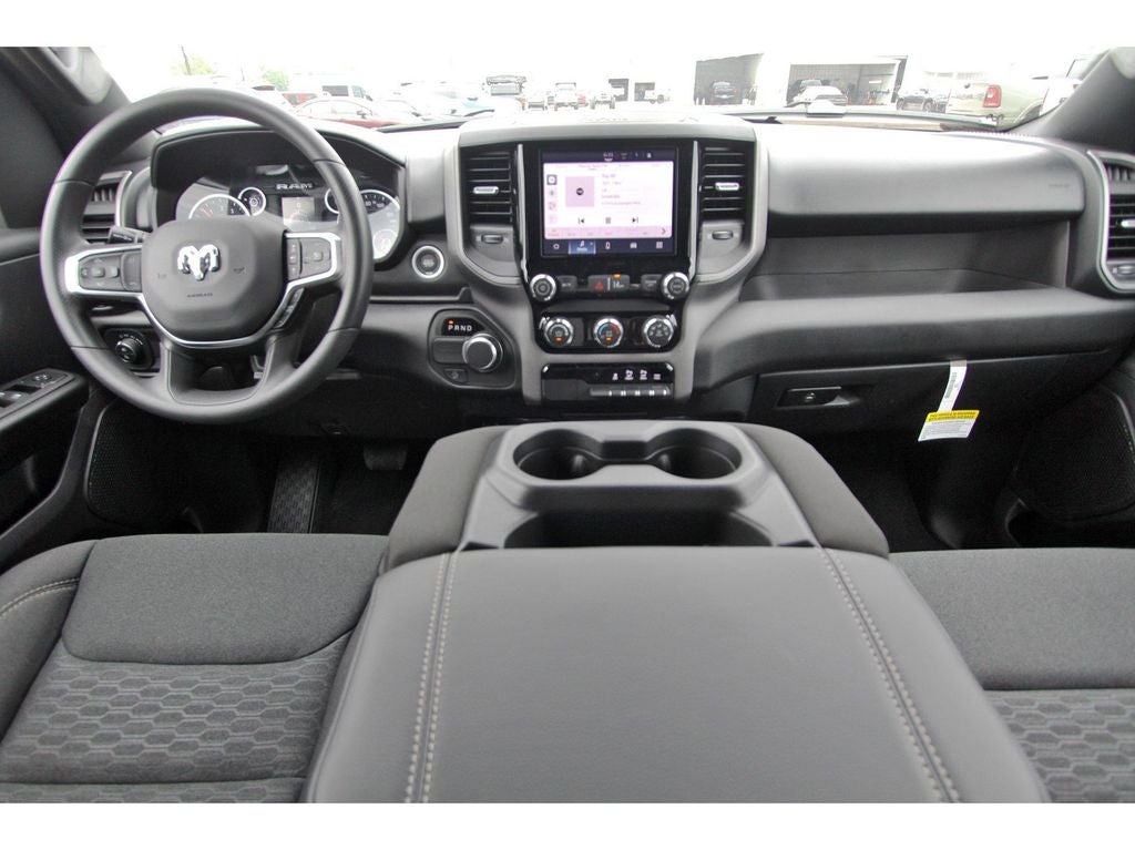 2026 RAM Ram 1500 RAM 1500 EXPRESS CREW CAB 4X2 5'7' BOX
