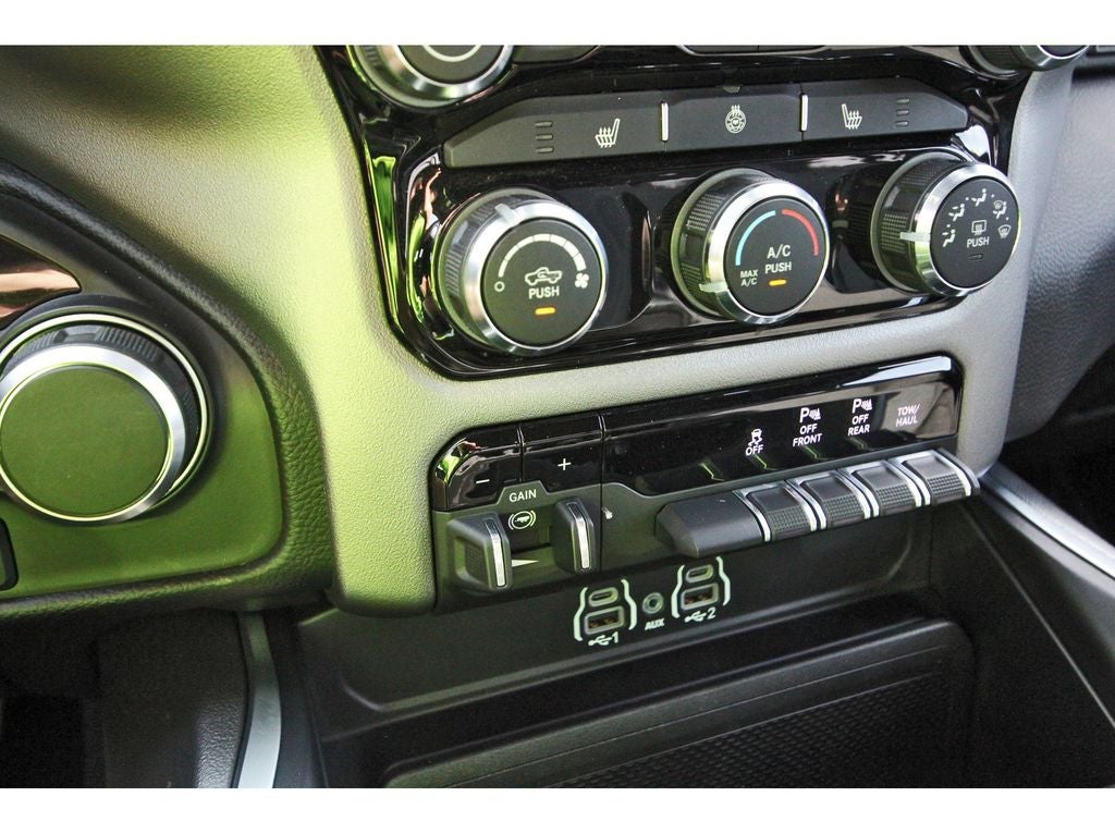 2026 RAM Ram 1500 RAM 1500 LONE STAR CREW CAB 4X2 6'4' BOX
