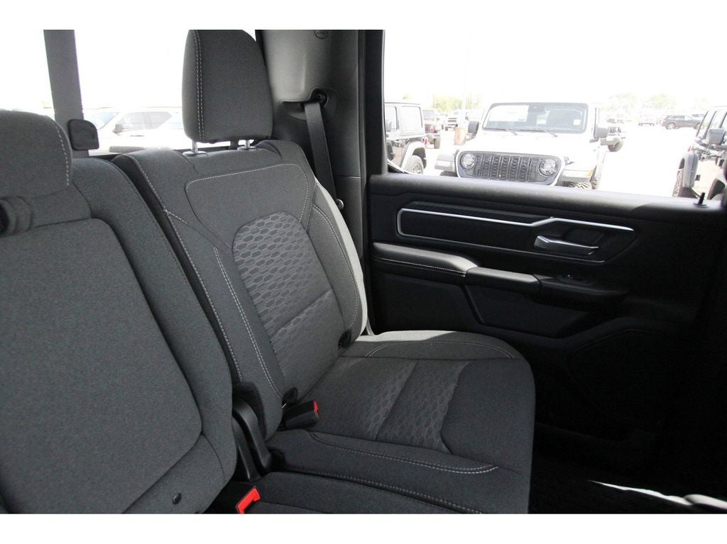 2025 RAM Ram 1500 RAM 1500 LONE STAR CREW CAB 4X4 5'7' BOX