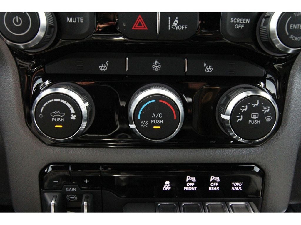 2025 RAM Ram 1500 RAM 1500 LONE STAR CREW CAB 4X4 5'7' BOX