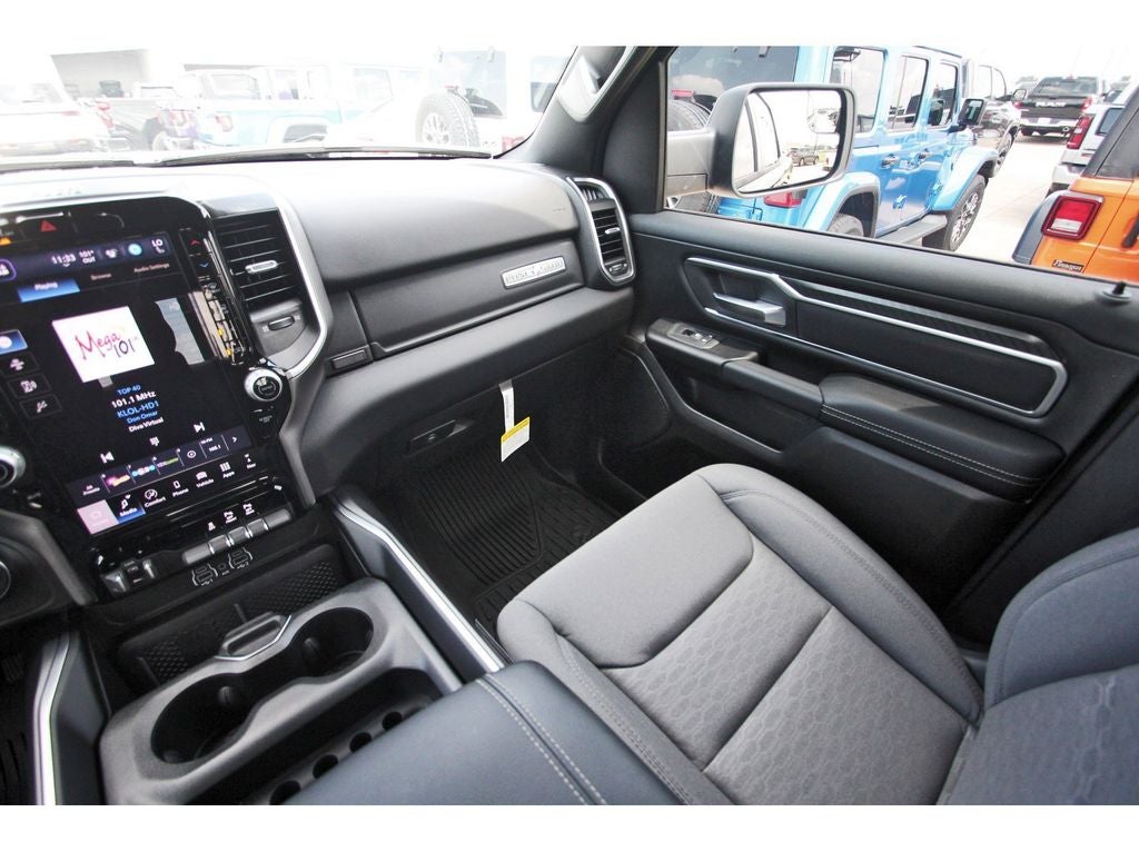 2026 RAM Ram 1500 RAM 1500 LONE STAR CREW CAB 4X4 5'7' BOX