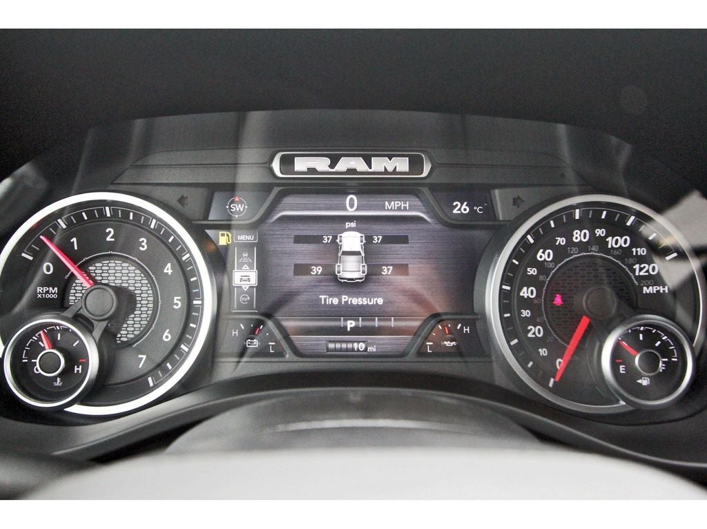 2026 RAM Ram 1500 RAM 1500 EXPRESS CREW CAB 4X4 5'7' BOX