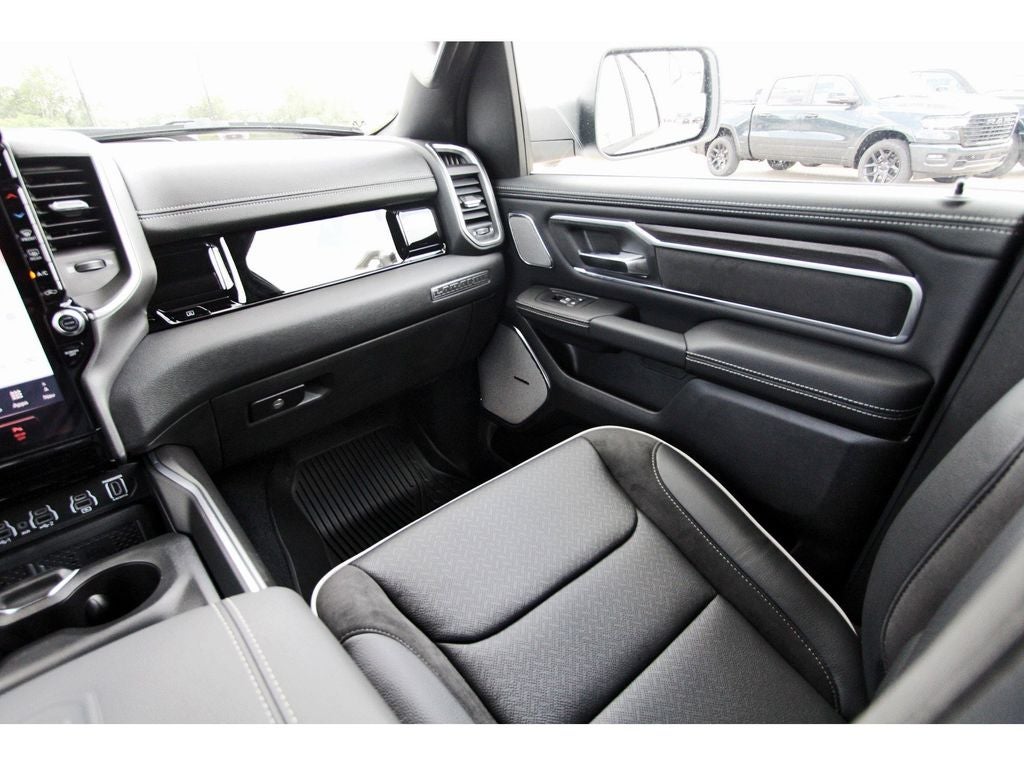 2025 RAM Ram 1500 RAM 1500 LARAMIE CREW CAB 4X4 5'7' BOX