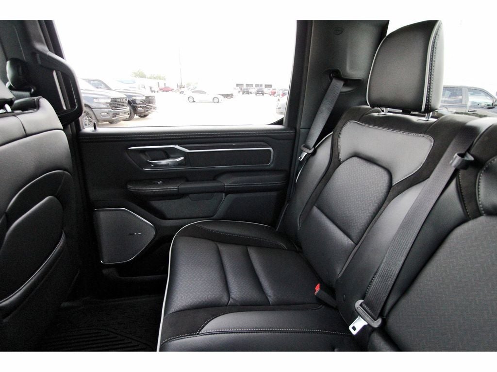 2025 RAM Ram 1500 RAM 1500 LARAMIE CREW CAB 4X4 5'7' BOX