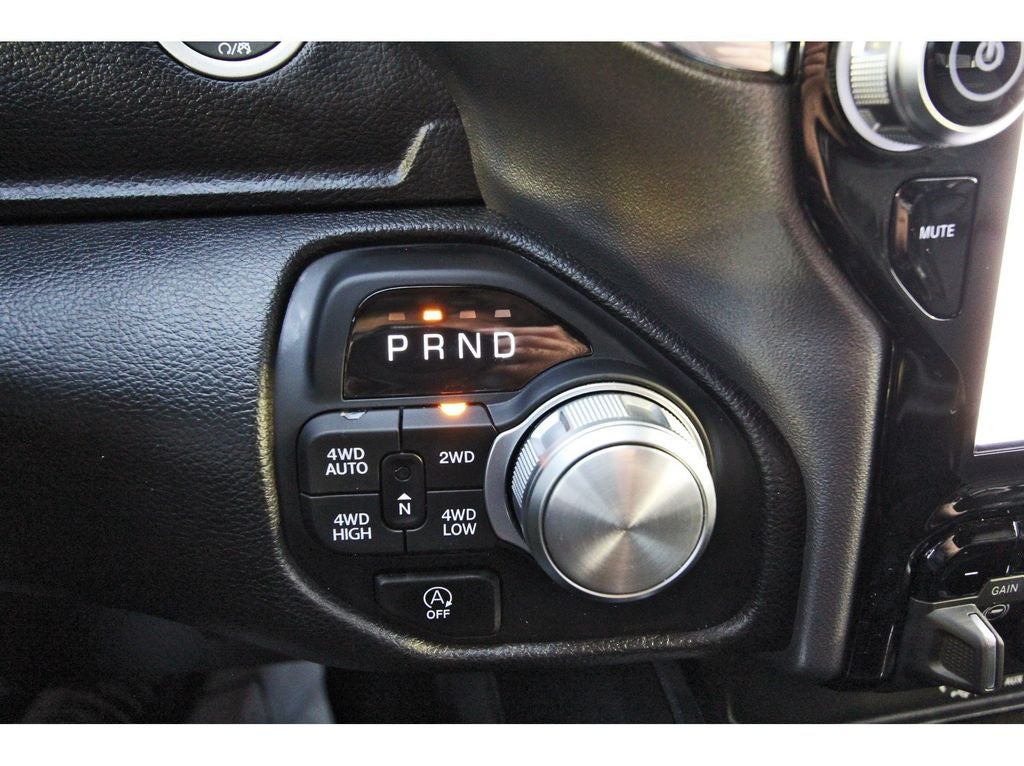2025 RAM 1500 Laramie SPORT PACKAGE - POWER TAILGATE - TRAILER BRAKE CON