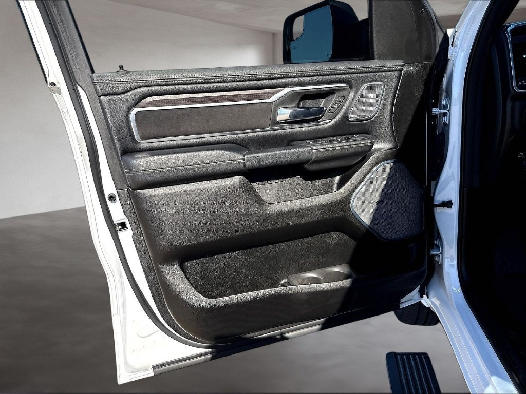 2025 RAM 1500 Laramie Dual–Pane Panoramic Sunroof - Night Edition