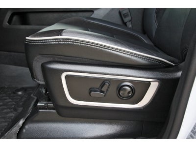 2025 RAM 1500 Laramie Dual–Pane Panoramic Sunroof - Night Edition