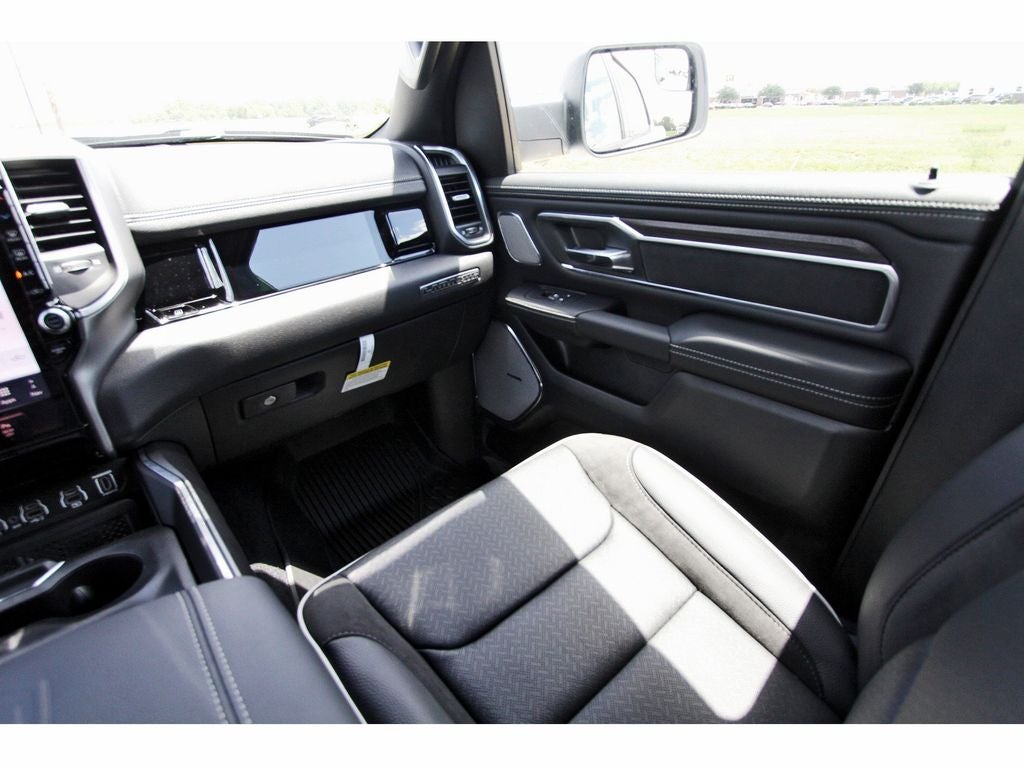 2025 RAM Ram 1500 RAM 1500 LARAMIE CREW CAB 4X4 5'7' BOX
