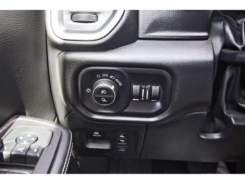 2025 RAM 1500 Laramie POWER BOARDS - PANO ROOF - 33 GALLON TANK