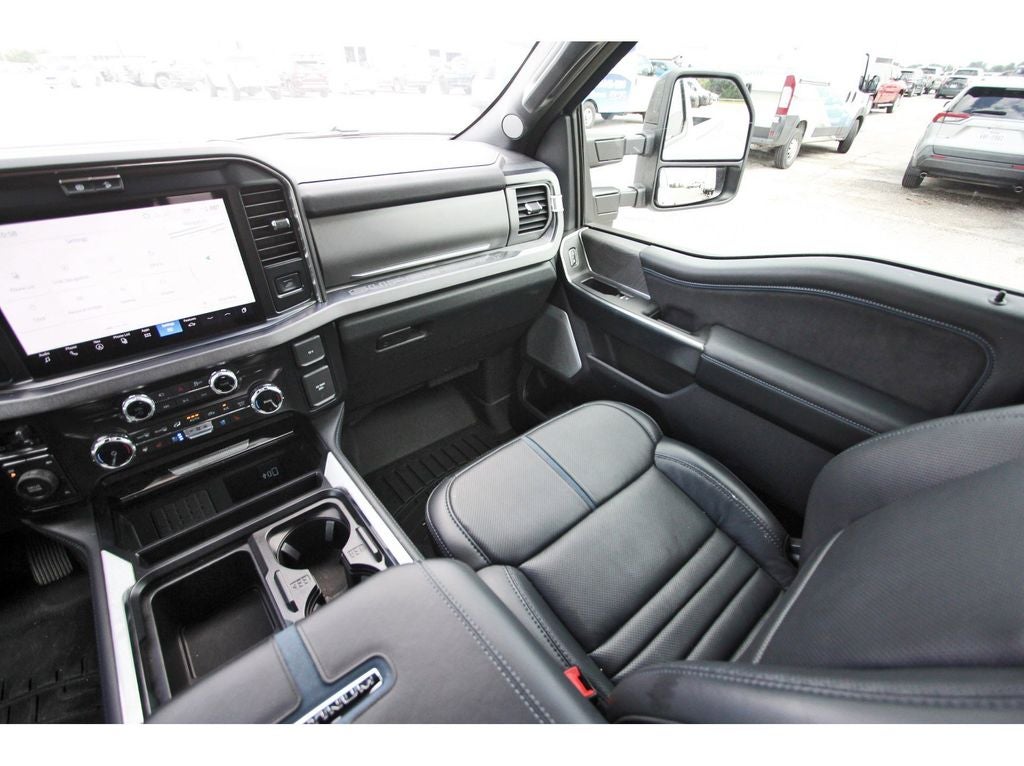 2025 Ford F-350 Platinum