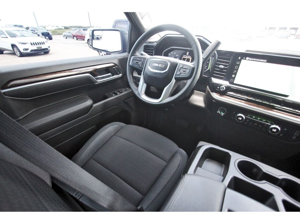 2024 GMC Sierra 1500 Elevation BLACKOUT PACKAGE - BLACK RIMS