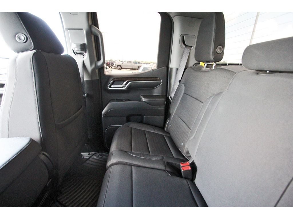 2024 GMC Sierra 1500 Elevation BLACKOUT PACKAGE - BLACK RIMS